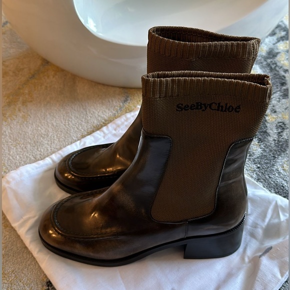 SEE BY CHLOÉ NWOT WOMEN HEELED ANKLE LEATHER BOOTS Size 37. - Picture 1 of 9